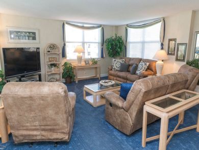 This 2 bedroom has GULF Views Best Beach Community on Siesta